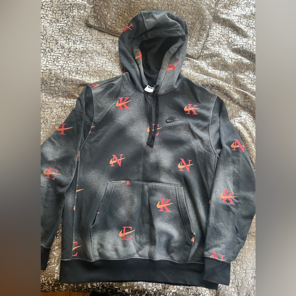Nike Men's Black and Red Hoodie size M
